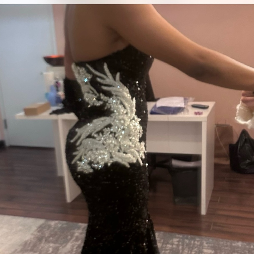 Specialized Black And Silver Sequin Sweetheart Go… - image 2